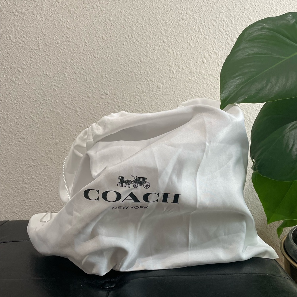 Coach Sullivan Flap Crossbody Bag. - Picture 14 of 15